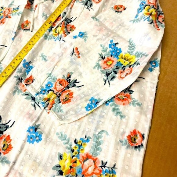 LOFT Women Garden Ruffle Tie Neck Blouse size Medium - Picture 7 of 13